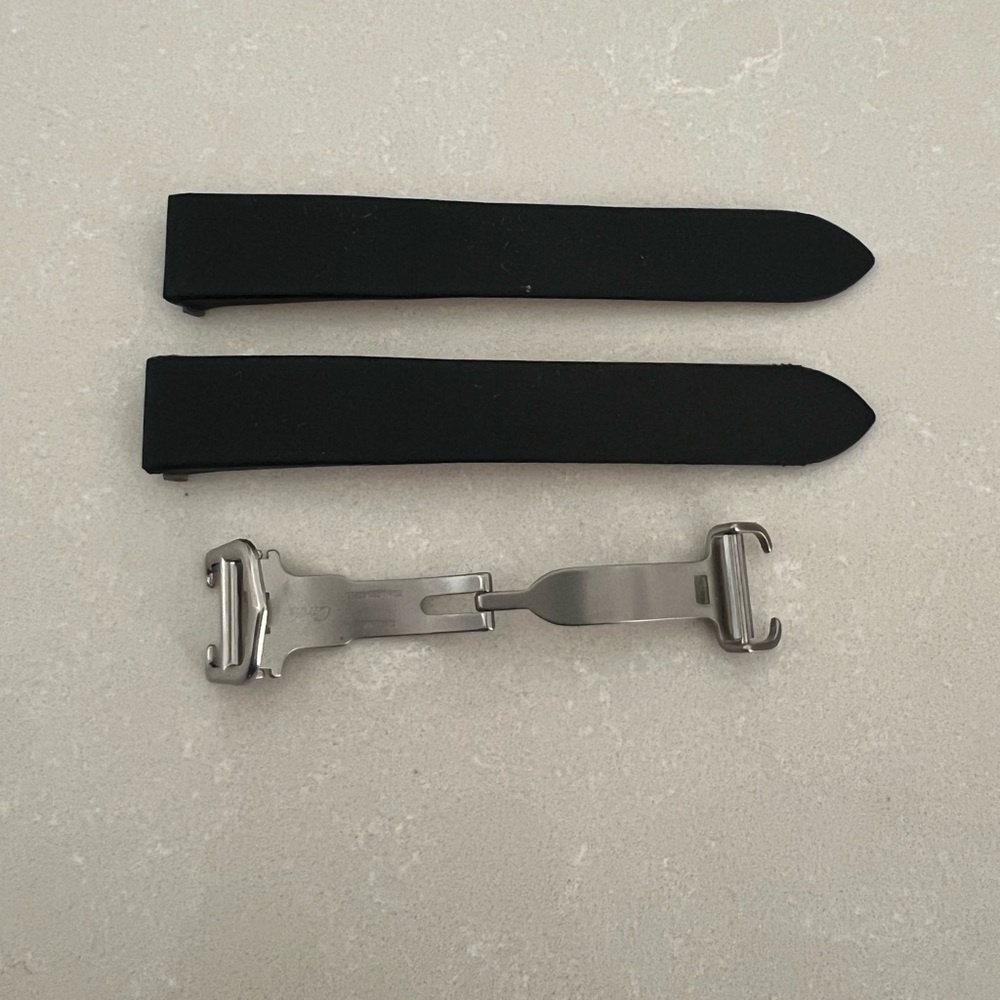 Cartier Tan Watch Strap with Black Edges
Stainless Steel buckle